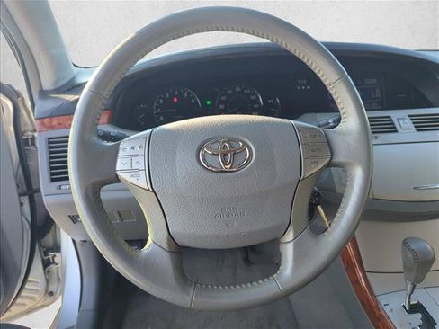 Used 2005 Toyota Avalon XLS FWD image 11