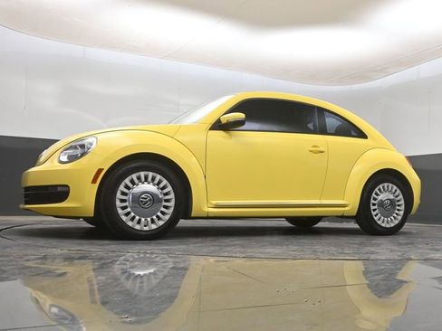 Used 2014 Volkswagen Beetle 2.5 FWD image 12