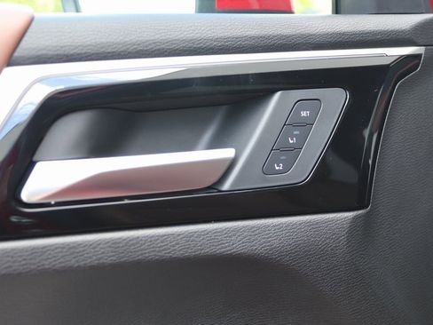 New 2025 Mitsubishi Outlander SEL image 14