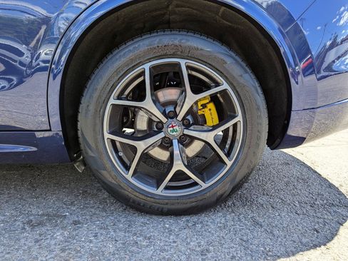 Used 2020 Alfa Romeo Stelvio Ti w/ Active Blind Spot Package AWD/4WD image 49