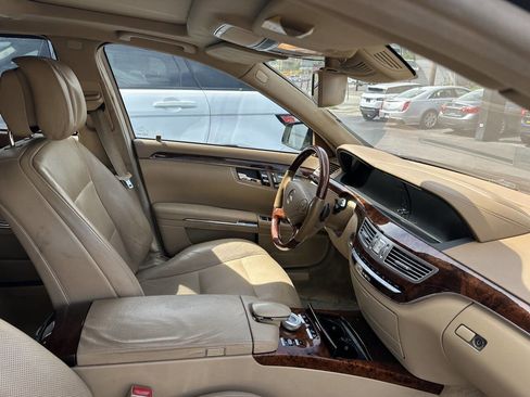 Used 2012 Mercedes-Benz S 550 4MATIC image 13