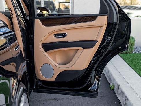 Certified 2023 Bentley Bentayga image 26