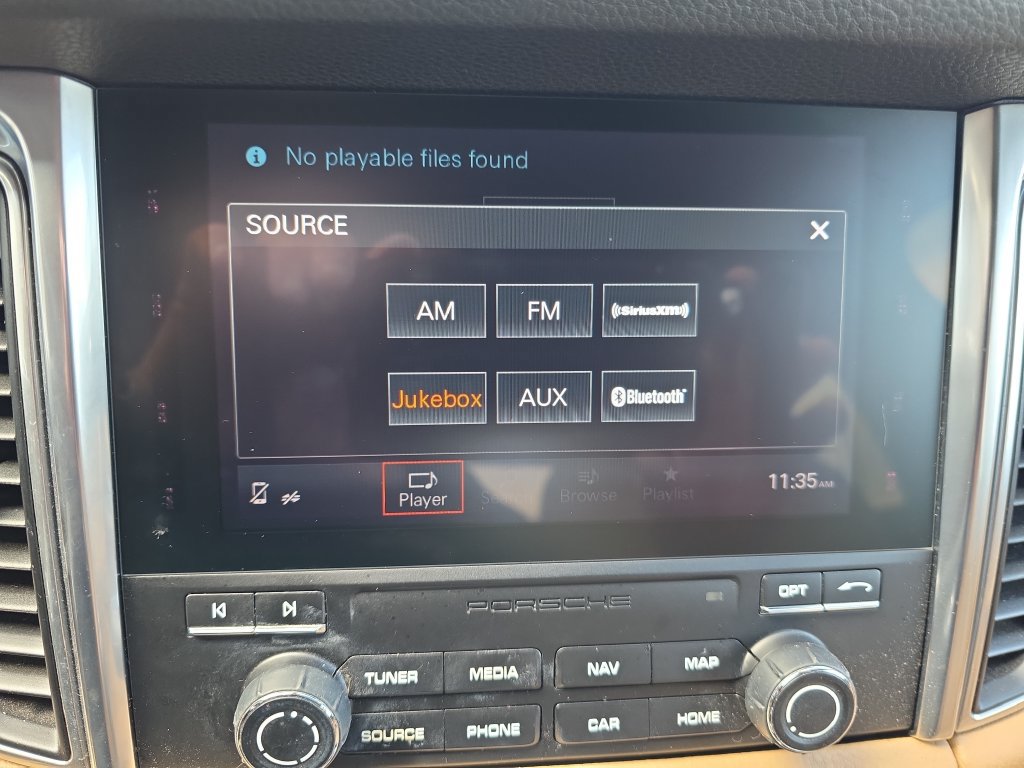 Used 2018 Porsche Macan AWD/4WD image 24