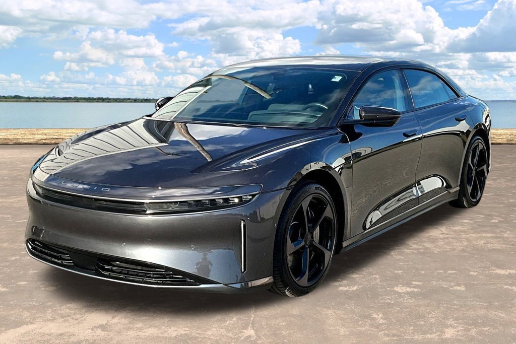 Used 2024 Lucid Air Pure RWD image 4