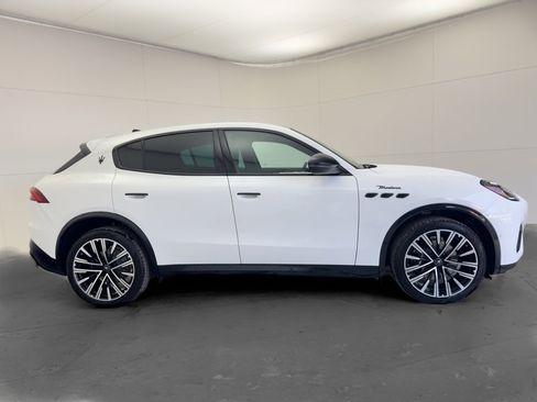 New 2025 Maserati Grecale Modena image 2