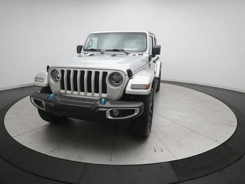 Used 2022 Jeep Wrangler Unlimited Sahara image 32