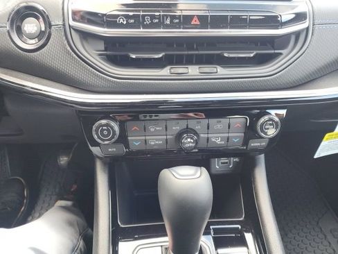 New 2026 Jeep Compass Latitude AWD/4WD image 6