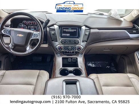 Used 2019 Chevrolet Suburban LT image 11