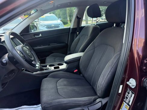 Used 2018 Kia Optima LX FWD image 11