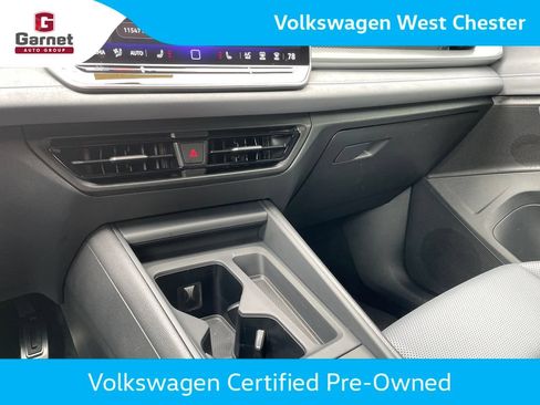 Certified 2025 Volkswagen Tiguan SE R-Line AWD/4WD image 12