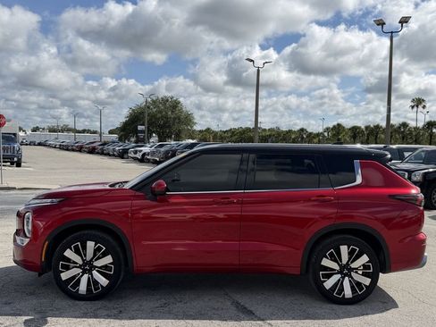Used 2025 Mitsubishi Outlander SEL FWD image 8