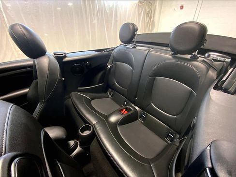 Used 2019 MINI Cooper S w/ Signature Upholstery Package image 20