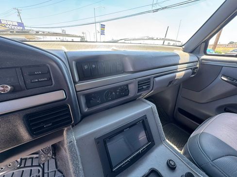 Used 1994 Ford Bronco AWD/4WD image 14