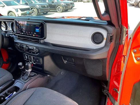 Used 2024 Jeep Wrangler Sport S AWD/4WD image 12