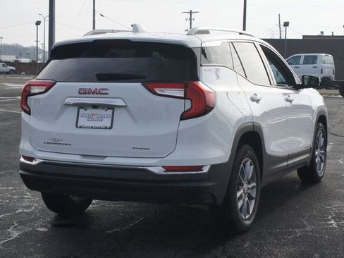 Used 2023 GMC Terrain SLT image 20
