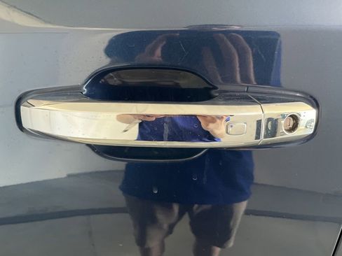 Used 2022 Chevrolet Silverado 1500 High Country image 41