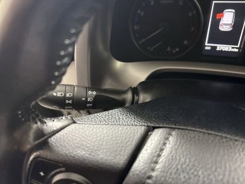 Used 2018 Toyota RAV4 XLE image 15