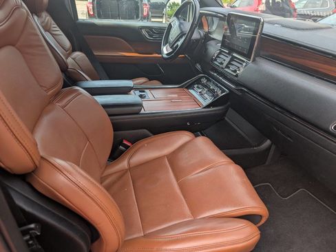 Used 2019 Lincoln Navigator Reserve w/ Cargo Package image 4