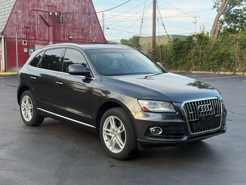 Used 2015 Audi Q5 2.0T Premium Plus w/ Premium Plus Package AWD/4WD image 2