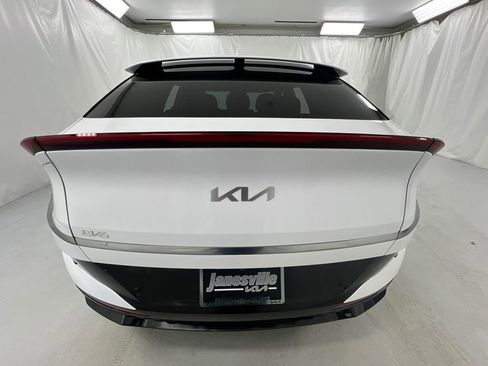 New 2025 Kia EV6 Wind AWD/4WD image 34
