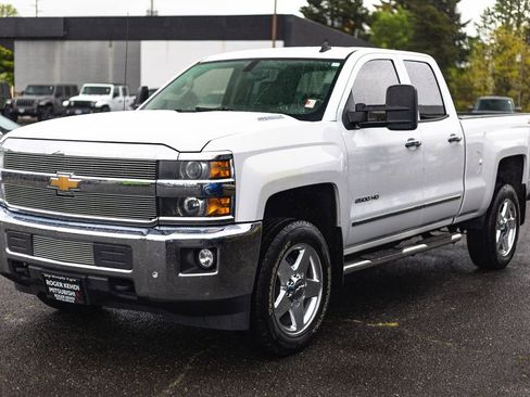 Used 2015 Chevrolet Silverado 2500 LTZ w/ LTZ Plus Package AWD/4WD image 6