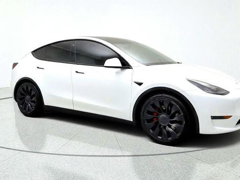 Used 2022 Tesla Model Y Performance AWD/4WD image 3