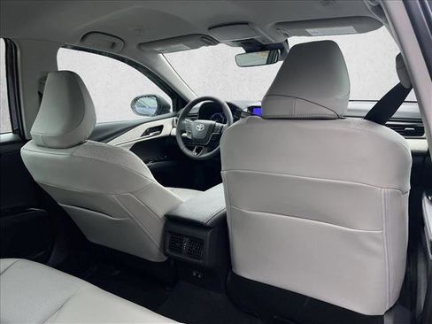 New 2026 Toyota Camry XLE image 18