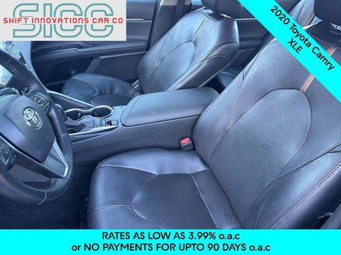 Used 2020 Toyota Camry XLE w/ Navigation Package FWD image 3