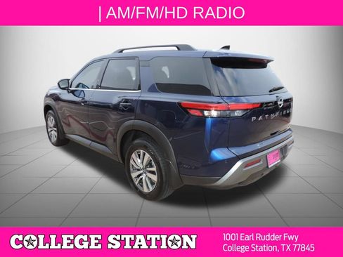 Certified 2026 Nissan Pathfinder SL FWD image 6