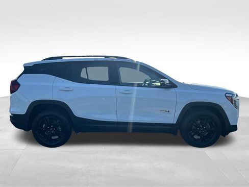 Used 2022 GMC Terrain AT4 AWD/4WD image 6