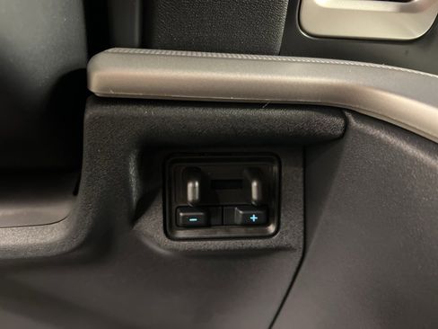 New 2026 Ford Expedition Active image 17