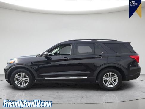 Certified 2024 Ford Explorer XLT w/ Equipment Group 202A RWD image 3