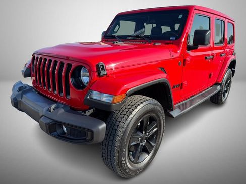 Used 2021 Jeep Wrangler Unlimited Sahara image 2