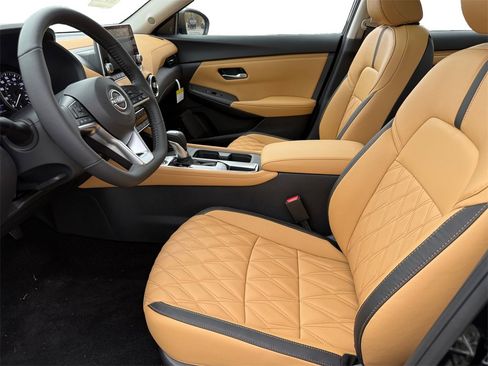 New 2025 Nissan Sentra SV w/ SV Premium Package image 9