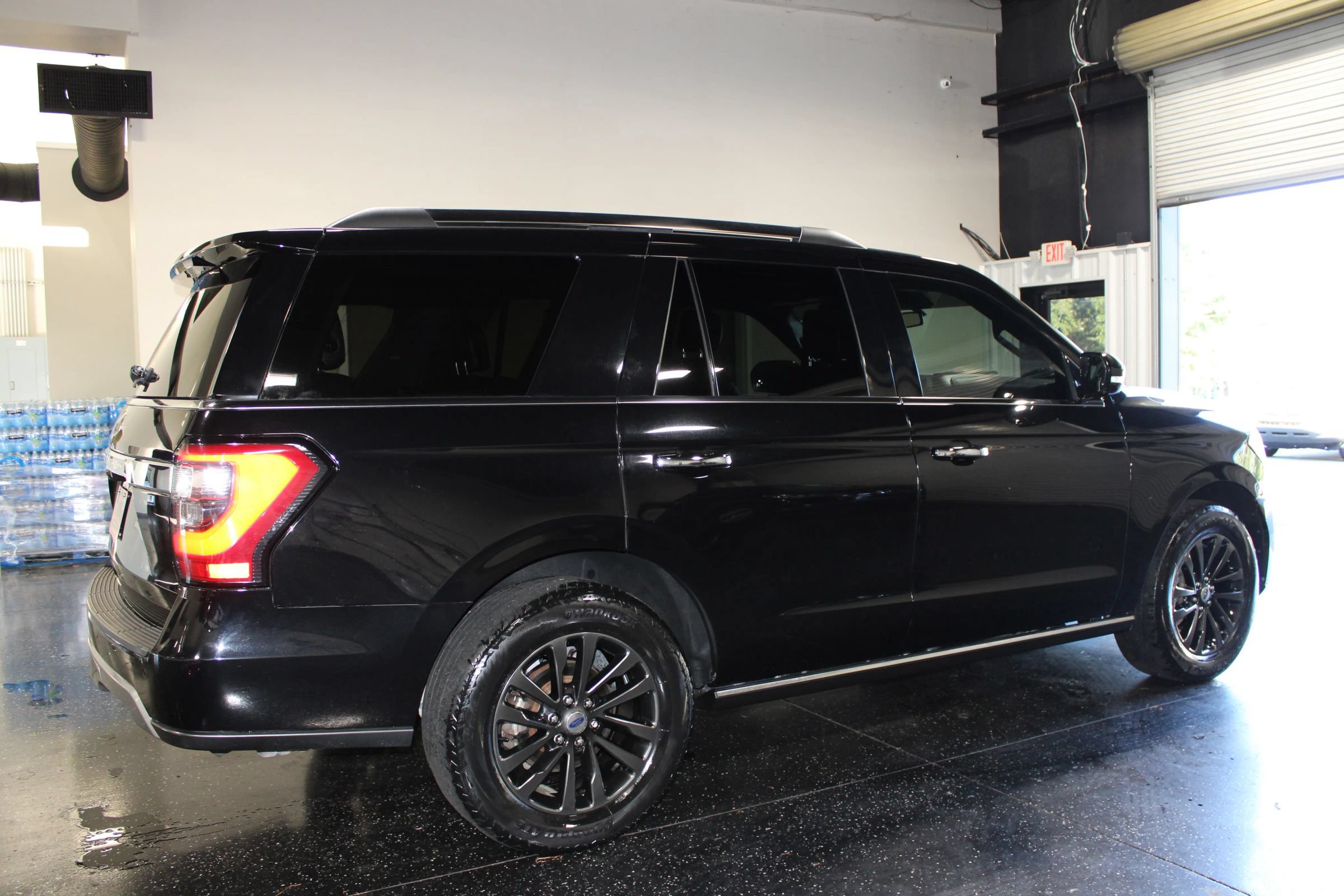 Used 2020 Ford Expedition Limited RWD image 5