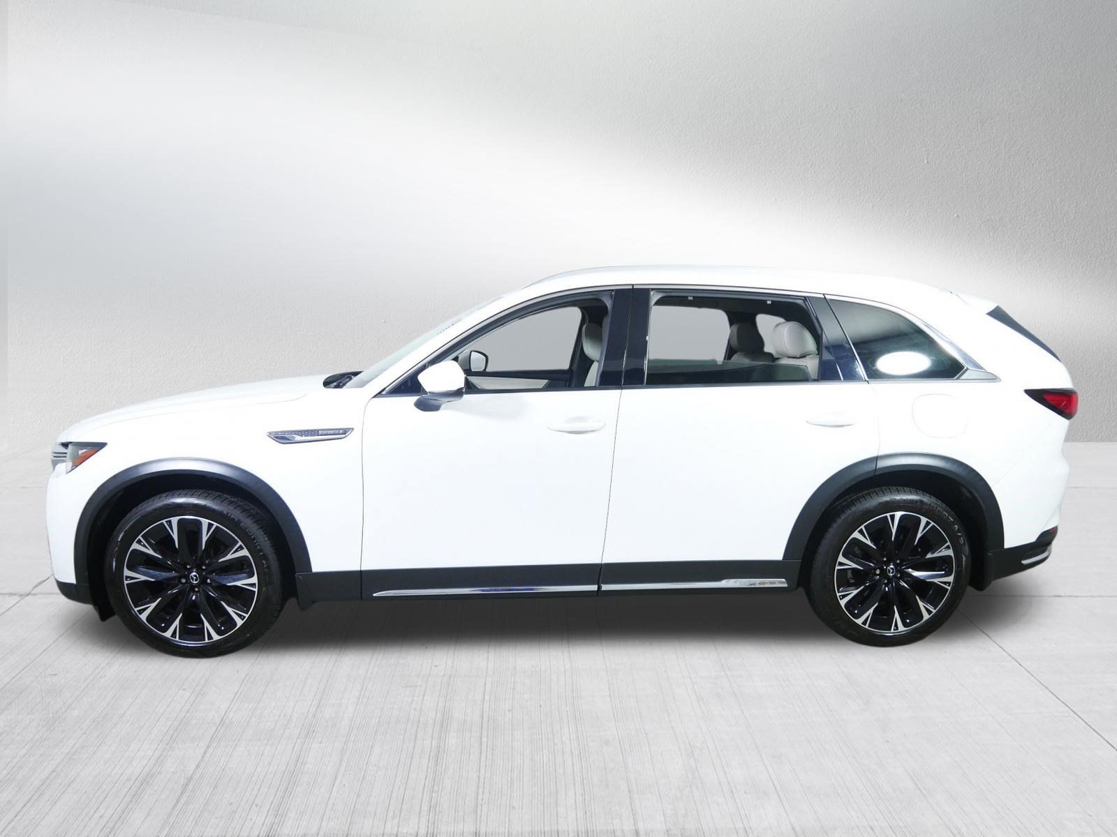 Used 2024 MAZDA CX-90 Plug-In Hybrid w/ Premium Pkg AWD/4WD image 4
