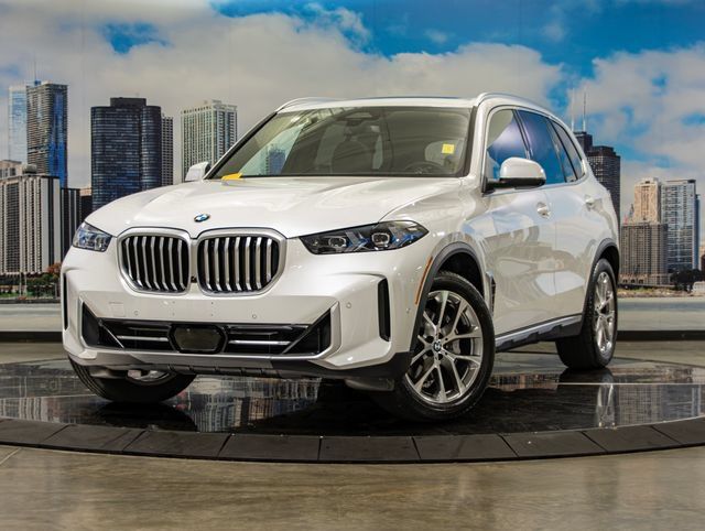 Used 2025 BMW X5 xDrive40i w/ Premium Package AWD/4WD image 2