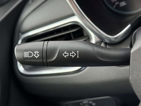 Used 2019 Chevrolet Equinox LT image 21