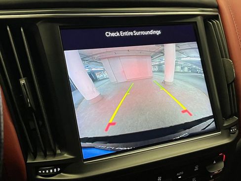 Used 2021 Maserati Levante image 28