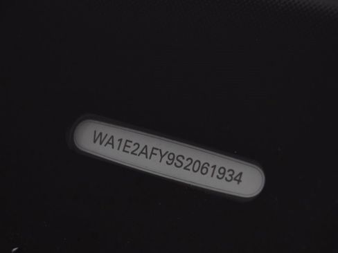 Used 2025 Audi Q5 e Premium Plus w/ Premium Plus Package image 26