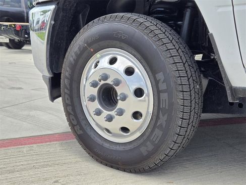 New 2025 RAM 3500 Tradesman w/ Chrome Appearance Group image 12