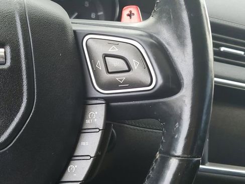 Used 2015 Land Rover Range Rover Evoque Pure Plus image 13