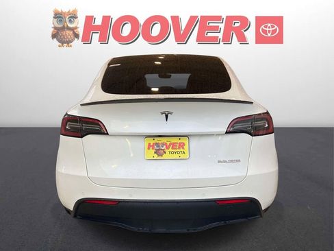 Used 2022 Tesla Model Y Performance AWD/4WD image 3