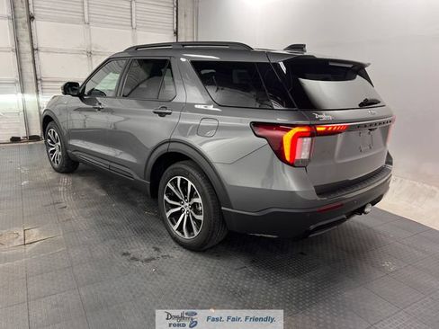 New 2026 Ford Explorer ST-Line RWD image 5
