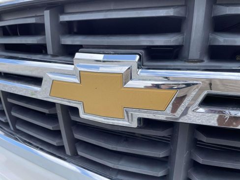 Used 2015 Chevrolet Silverado 1500 LT w/ LT Convenience Package AWD/4WD image 5