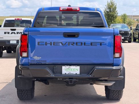 Used 2025 Chevrolet Colorado Trail Boss AWD/4WD image 8