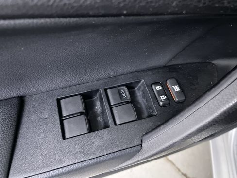 Used 2017 Toyota Corolla XSE FWD image 11
