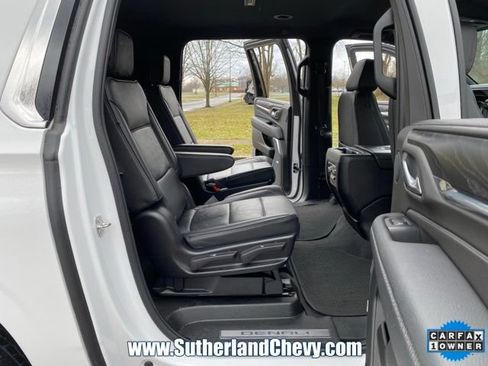 Used 2024 GMC Yukon XL Denali AWD/4WD image 40