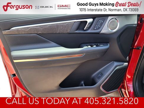 New 2026 Buick Enclave Avenir w/ Super Cruise Package AWD/4WD image 13