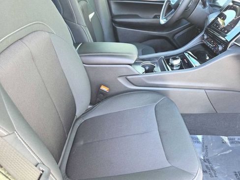 New 2025 Jeep Grand Cherokee Laredo image 28